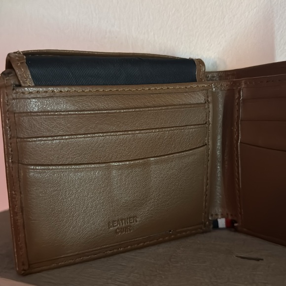 Tommy Hilfiger mens wallet leather - Picture 5 of 6